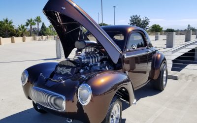 Custom Vehicles and Low Riders Highlight Reunion Car Show