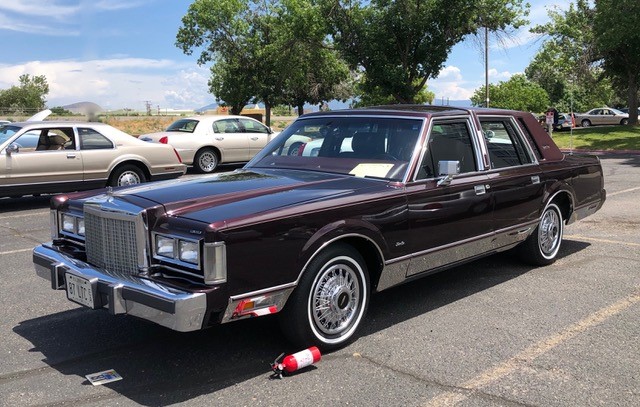 Eight Decades of Lincolns Starred at LCOC Western National Meet Car Show