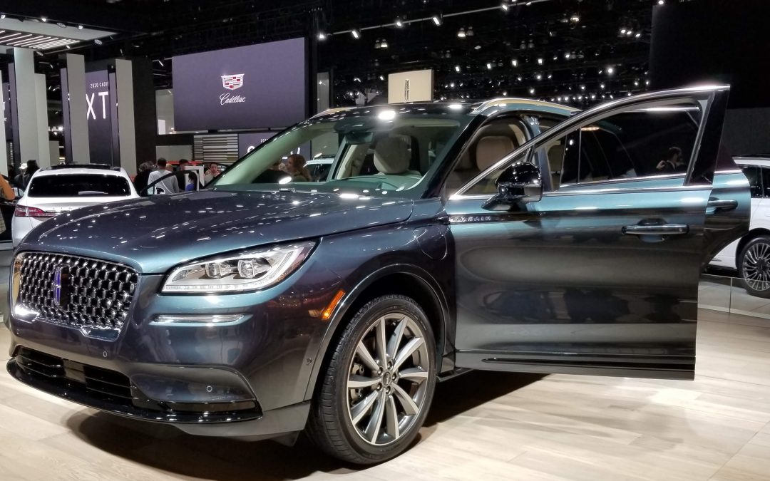 2019 L.A. Auto Show Wows Visitors with Technology and Style