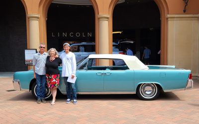 LCOC Members and Classic Convertible Celebrate 5th Anniversary of the Lincoln Experience Center, Newport Beach, CA