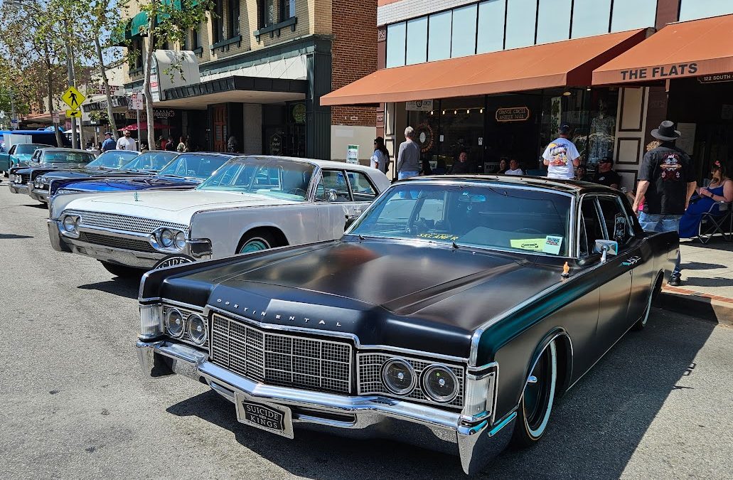 Big Orange Plaza Car Show had Small Town Feel