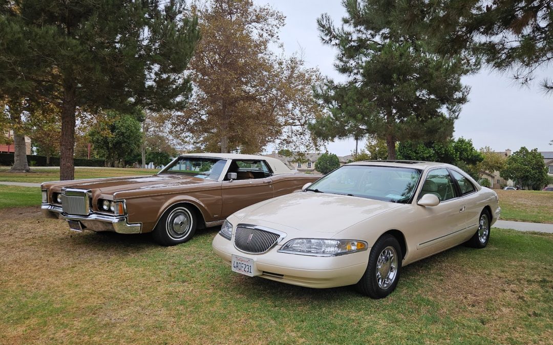 Lincoln and Thunderbird Cousins Delight Owners and Spectators at Pageant of the Thunderbird
